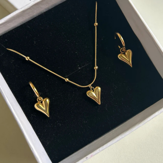 Lover Set: Heart Earrings & Necklace (18K Gold Plated)