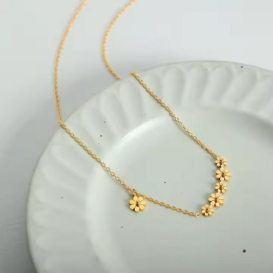 18K Gold Plated Tiny Flower Necklace